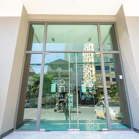 The Onra Hotel Phnom Penh Exterior foto