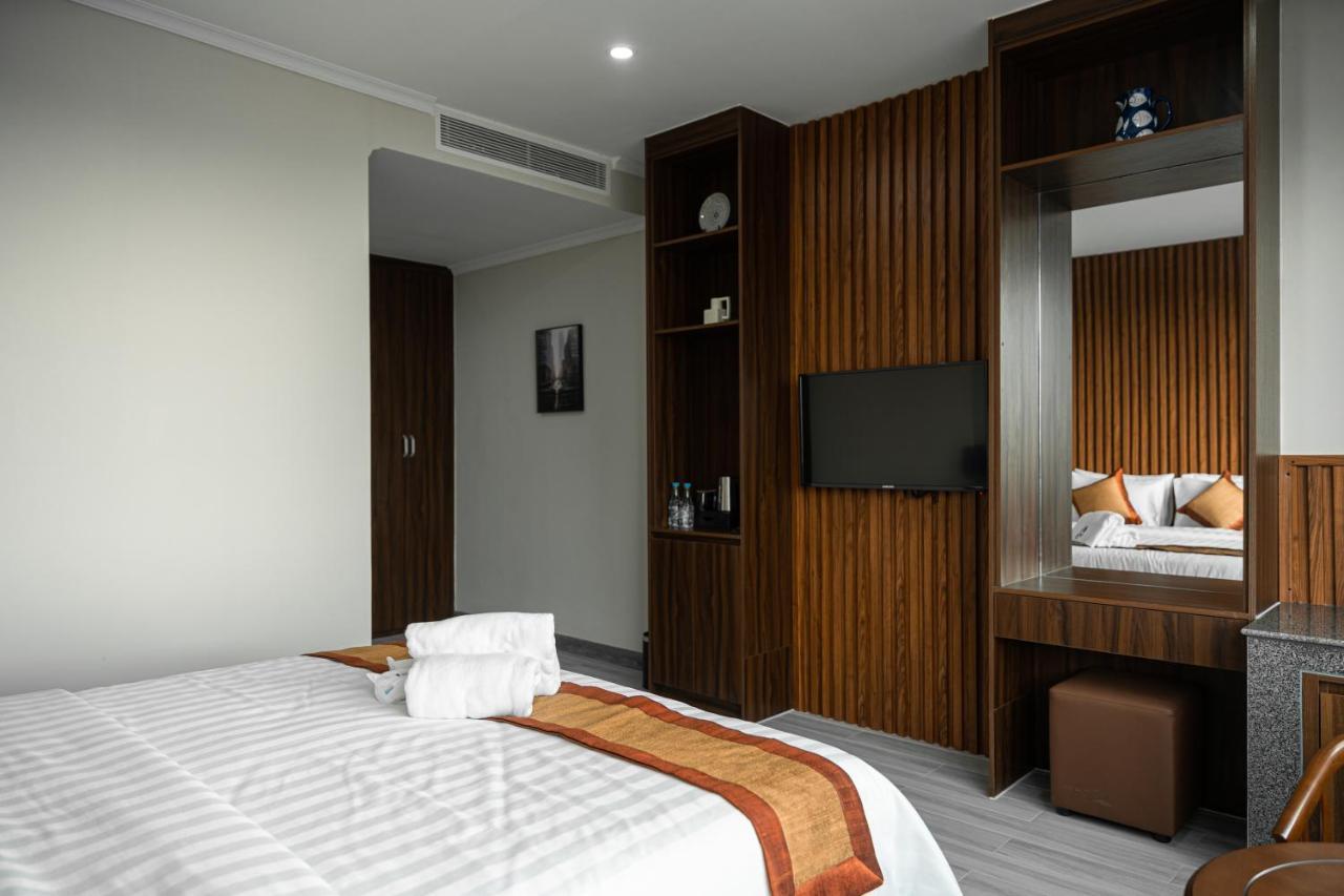 The Onra Hotel Phnom Penh Exterior foto
