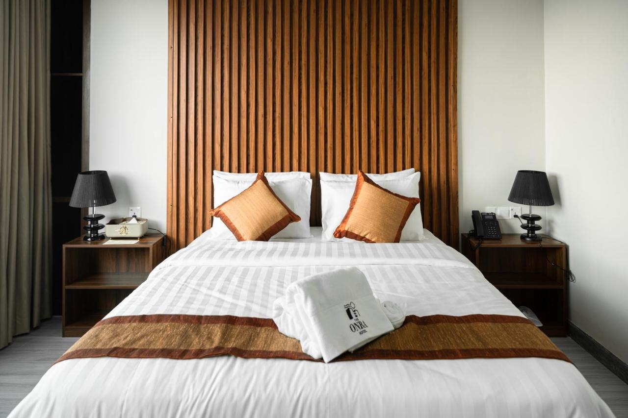 The Onra Hotel Phnom Penh Exterior foto