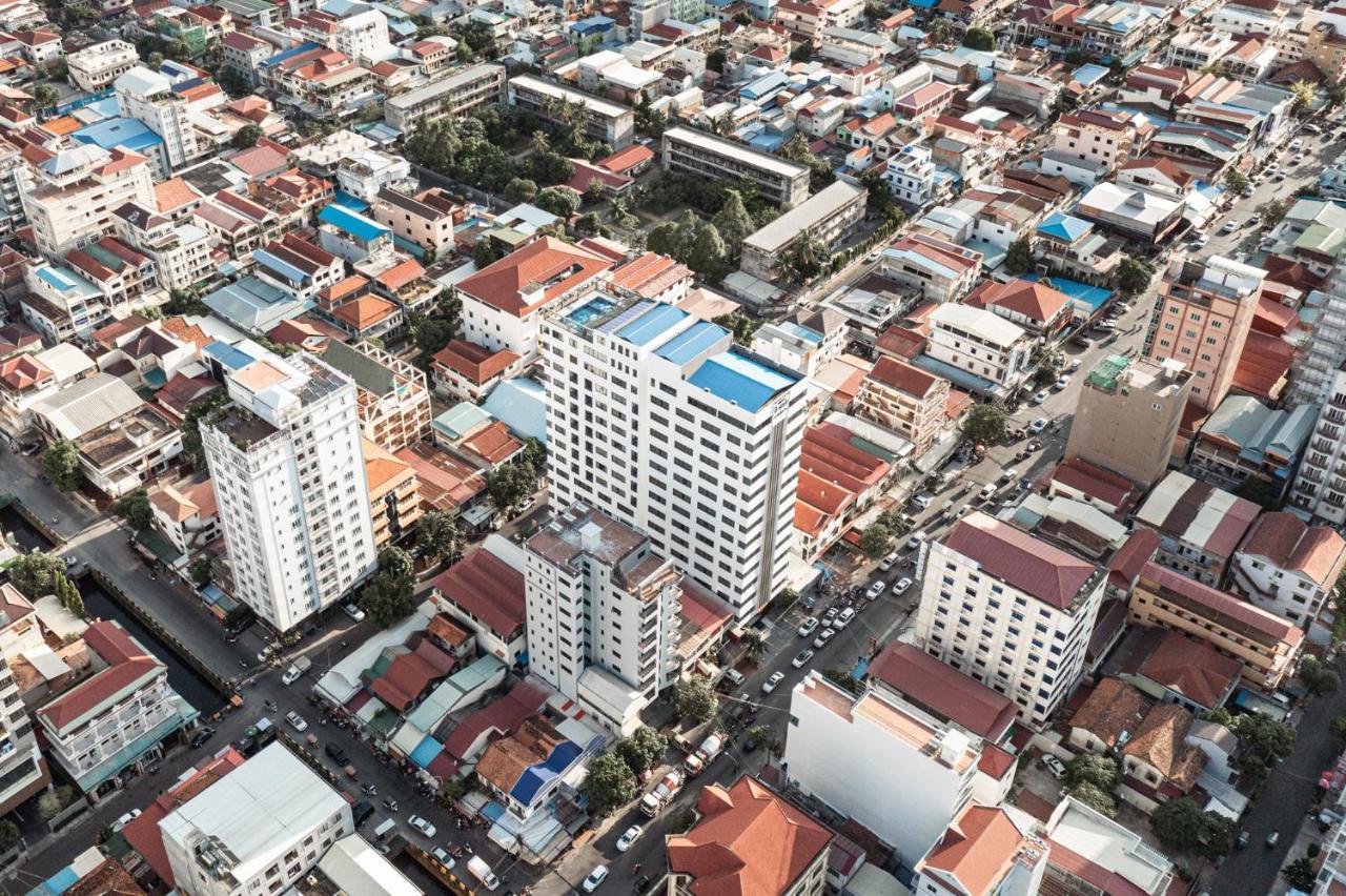 The Onra Hotel Phnom Penh Exterior foto