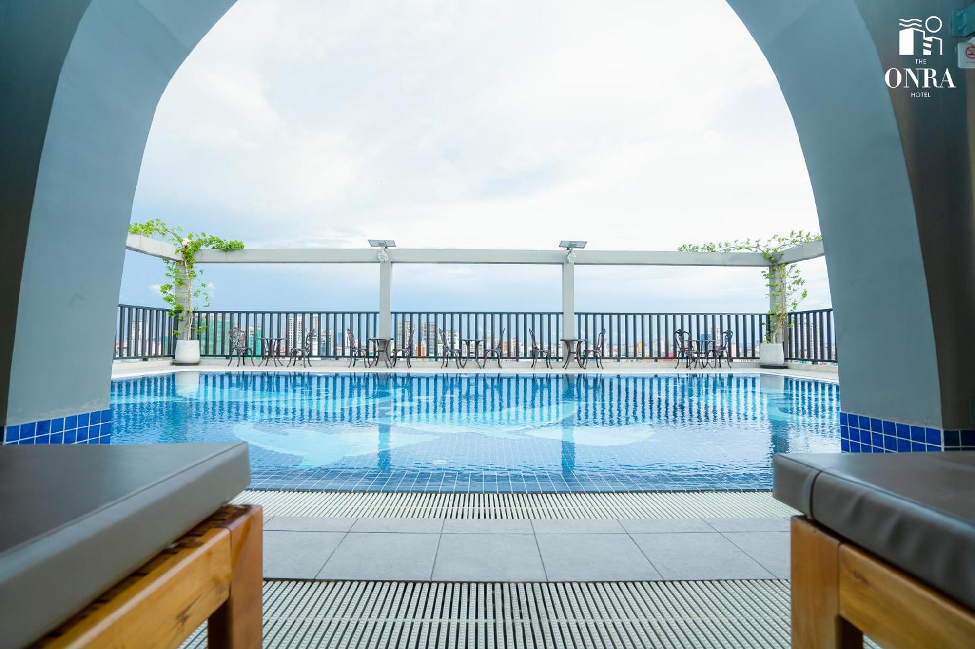 The Onra Hotel Phnom Penh Exterior foto