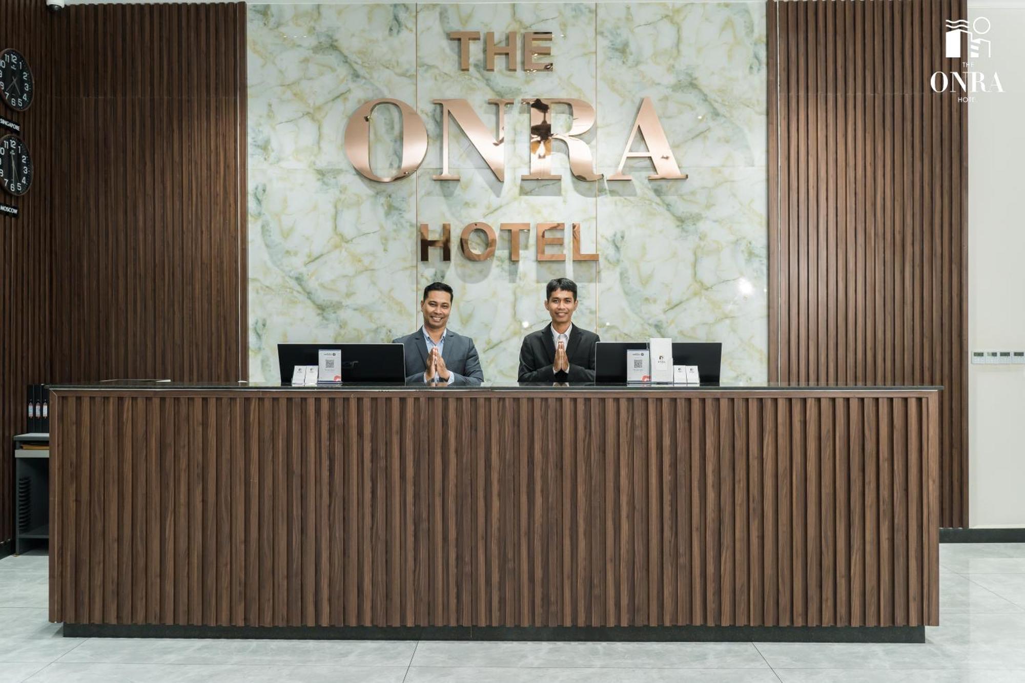 The Onra Hotel Phnom Penh Exterior foto